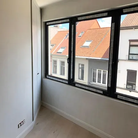 Small Shared In Apartment Gent