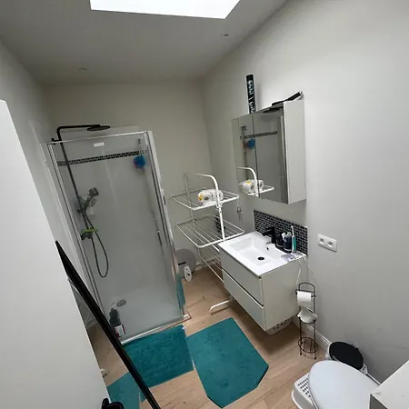 Apartamento Small Shared In *