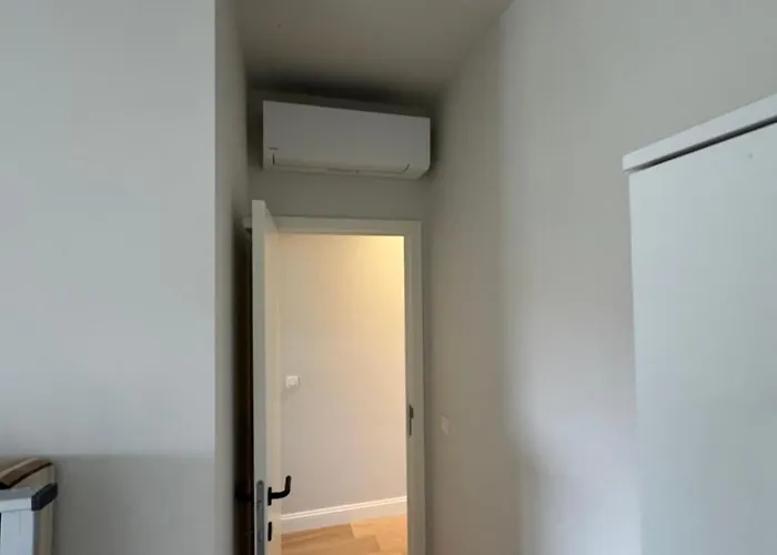 Small Shared In Gante