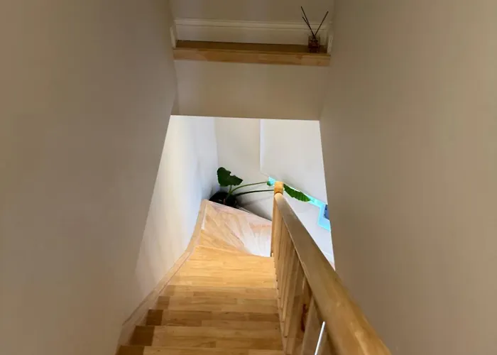 Small Shared In Apartamento